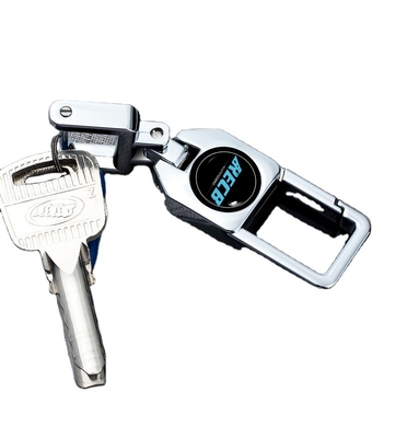 Catena chiave resistente di Carabiner dell'automobile degli accessori antiruggine durevoli d'argento dell'anello portachiavi